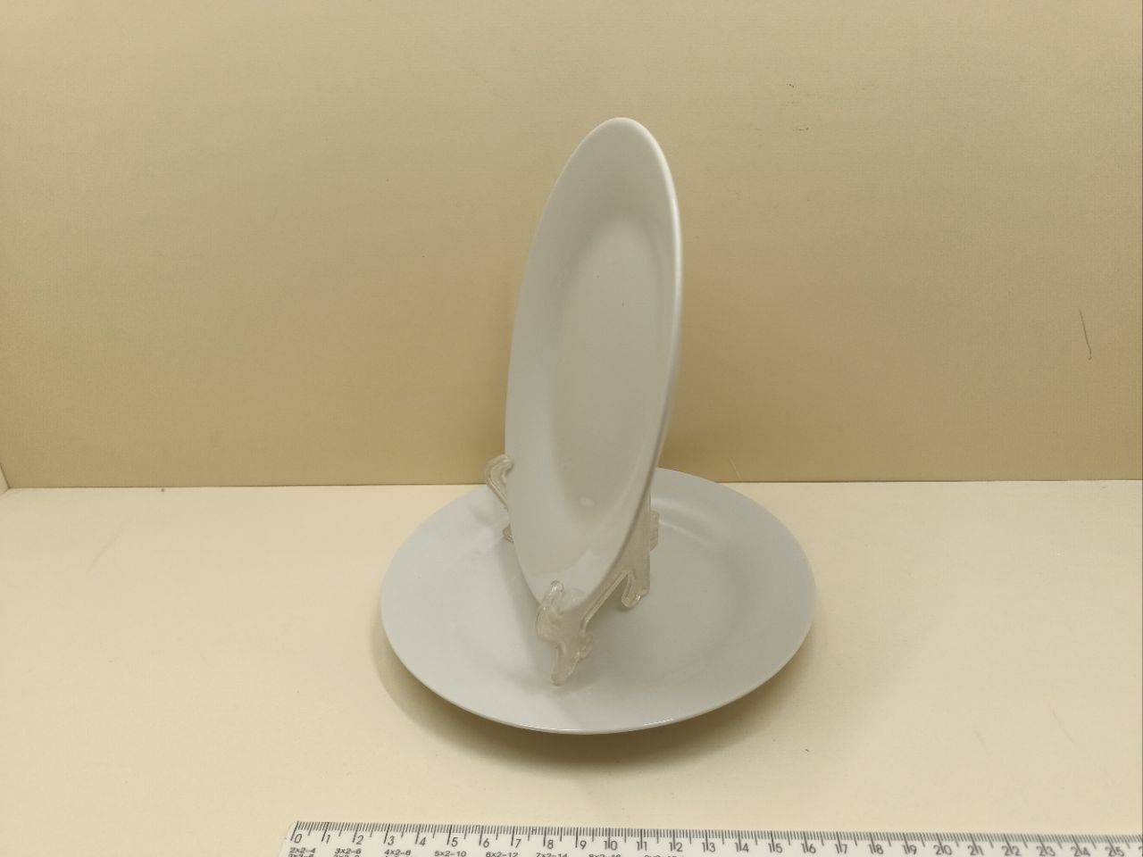 Тарілка дрібна кругла порцелянова 7" 18 см